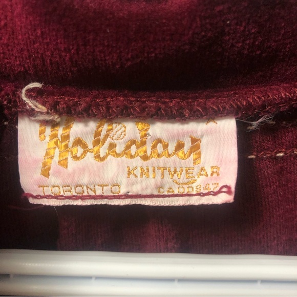 VTG Holiday Knitwear Velour Nightgown Burgundy Maroon Keyhole Neckline Button - Picture 3 of 11
